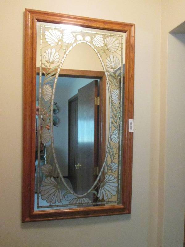 Wall mirror