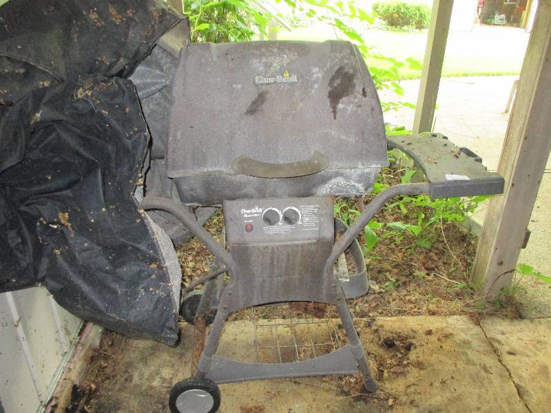 Charbroil grill