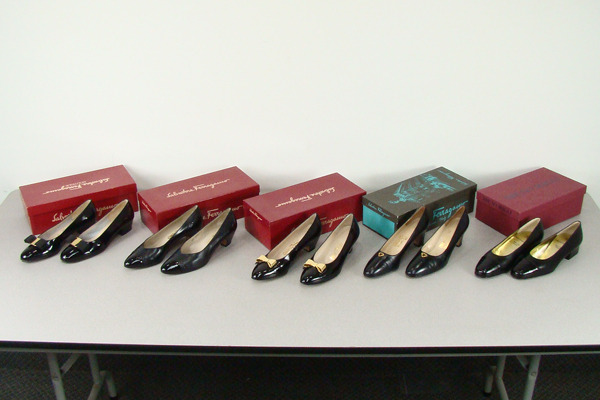 lot 22 image: Lot of 5 Italian Leather Salvatore Ferragamo, and Bruno Magli Shoes