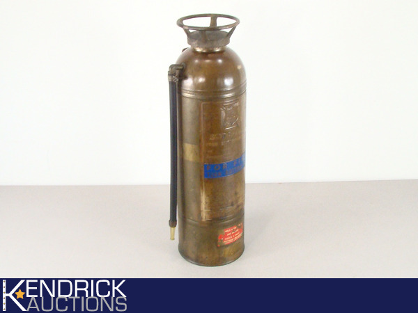 lot 51 image: Antique Copper 2.5 Gallon Fire Extinguisher