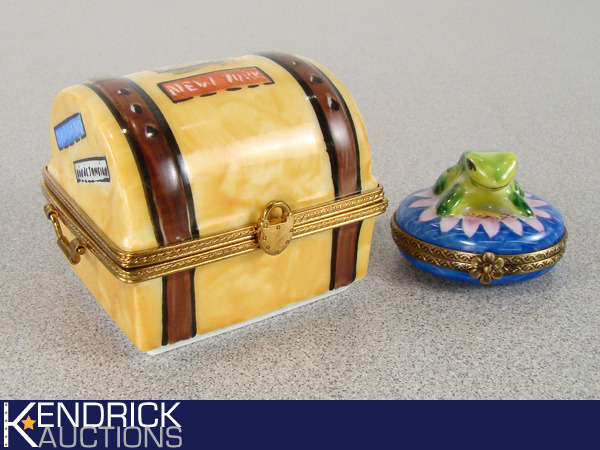 lot 85 image: 2 Mint Condition Limoges Peint Main Trinket Boxes