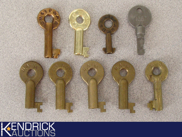 lot 89 image: 9 AntiqueVintage Brass Railroad Lock Keys