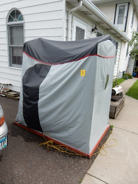 lot 3 image: Canvas Fish house.. Collapsible.