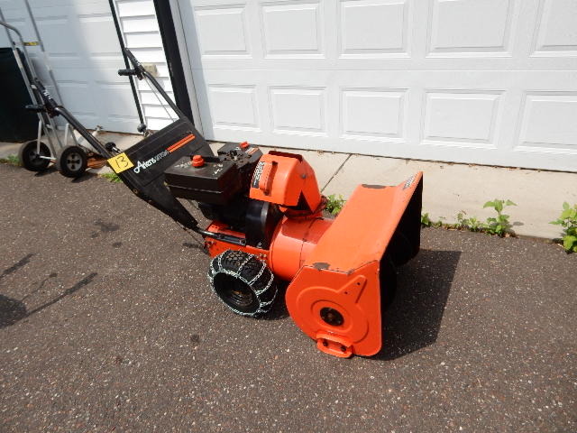 lot 13 image: Ariens 7 Hp, 24in Snow Blower