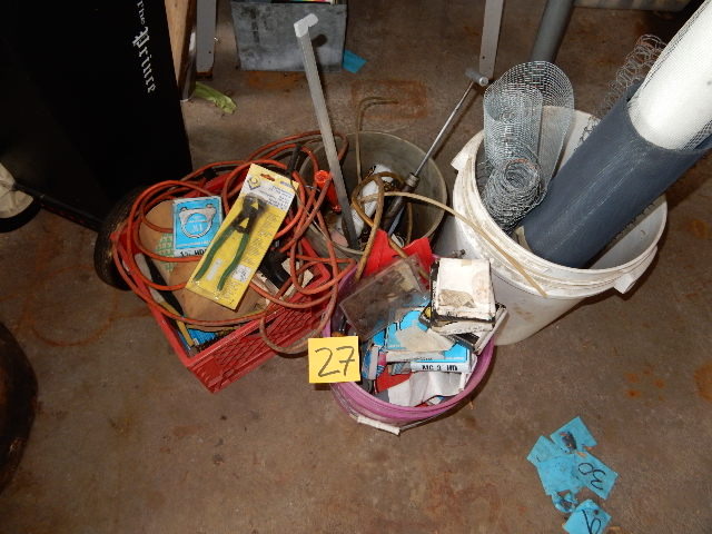 lot 27 image: Misc. items as pictured