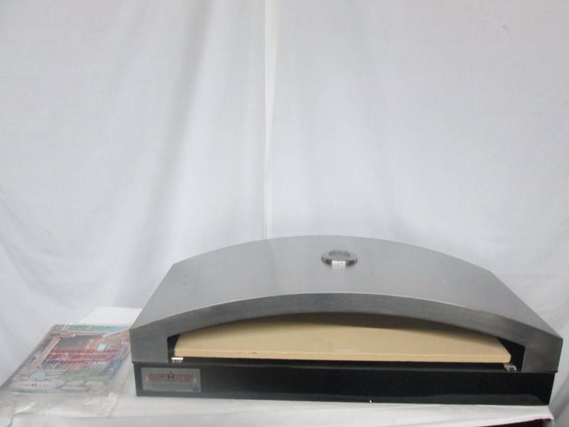 lot 14 image: Camp Chef Artisan Pizza Oven 60