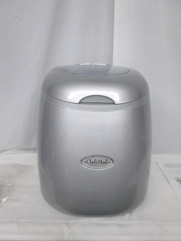 lot 29 image: Chefs Mark Countertop Ice Cube Maker
