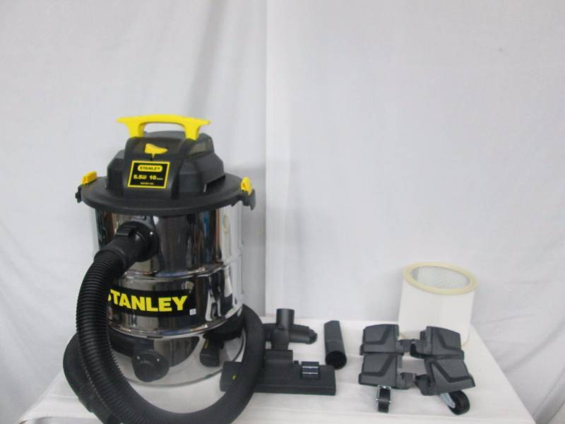 lot 31 image: Stanley 10-Gallon WetDry Shop Vac