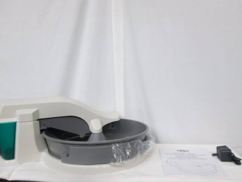 lot 71 image: Simply Clean Automatic Litter Box System