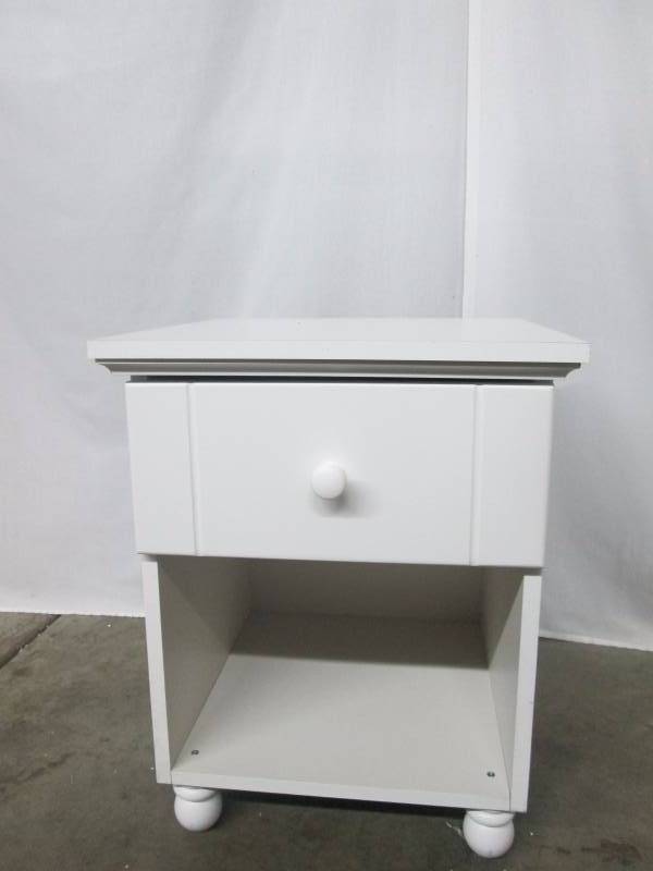 lot 53 image: Alcove 1-Drawer Nightstand - White