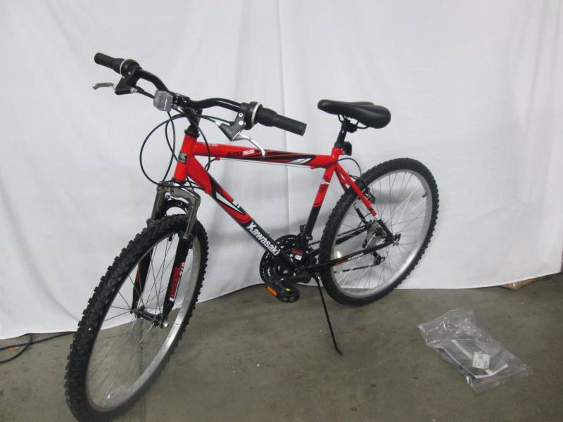 lot 20 image: Kawasaki Mens 26 21-Speed Mountain Bike