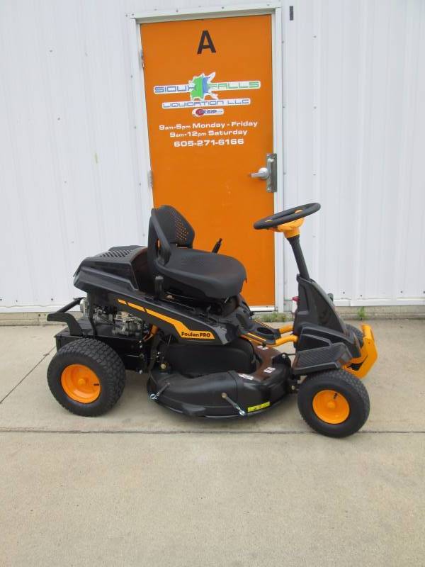 lot 1 image: Poulan Pro Rear Engine 30 Riding Mower
