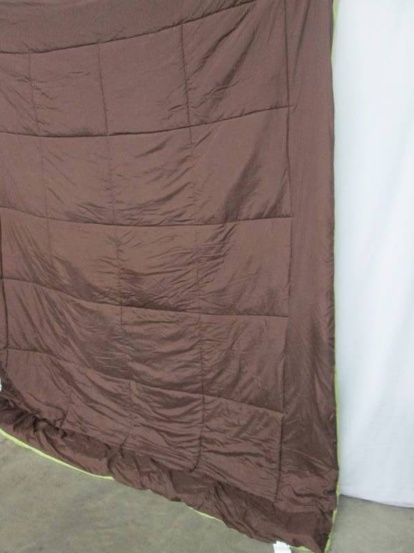 lot 69 image: Alcove Solid Color Reversible King Comforter - FernChocolate