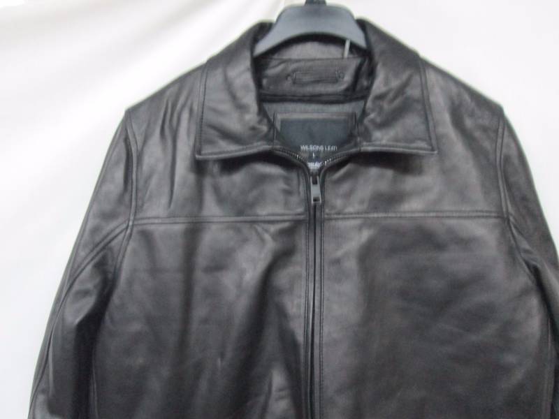 lot 40 image: Wilsons Leather Mens Lambskin Front Zip Jacket