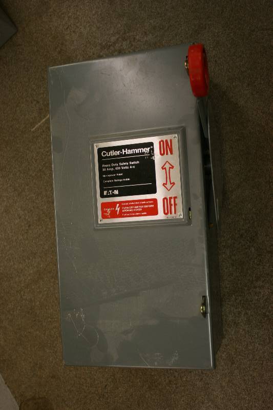 lot 30 image: Cutler Hammer Heavy Duty Safety Switch 30A600V3 Pole Disconnect 10 x9 x 17.