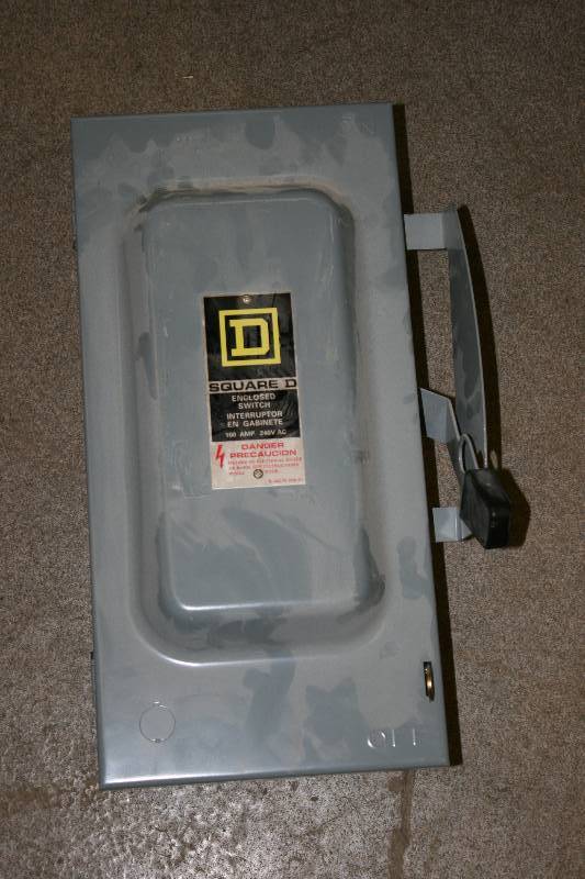 lot 33 image: Square D Safety Switch 100A600V Fusible 3 Pole Disconnect w100A Fuses 13 x 7 x 18.