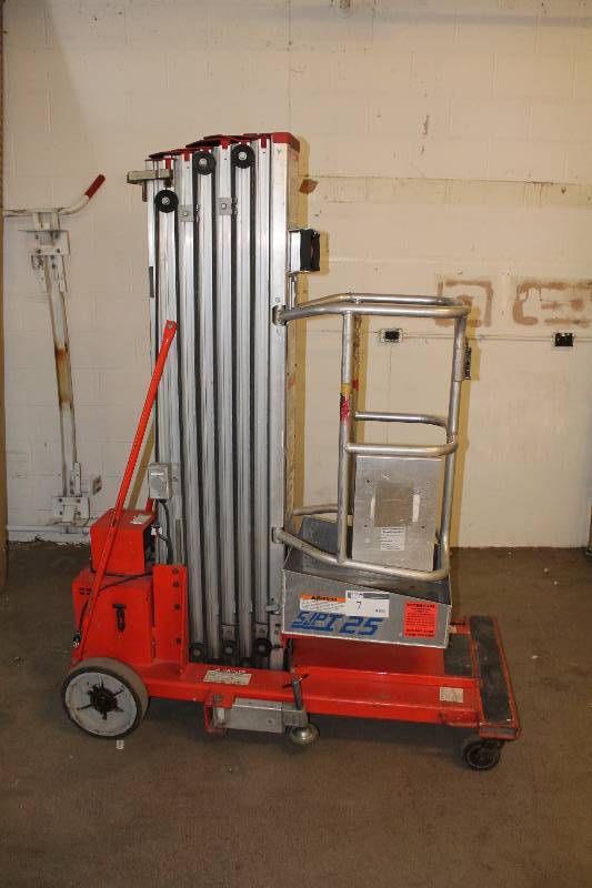 lot 7 image: Skyjack Model Scissor Lift I25 Capacity 350lbs Capacity 12V 25ft. Platform Height 2600PSI Lift Pressure180Bar.