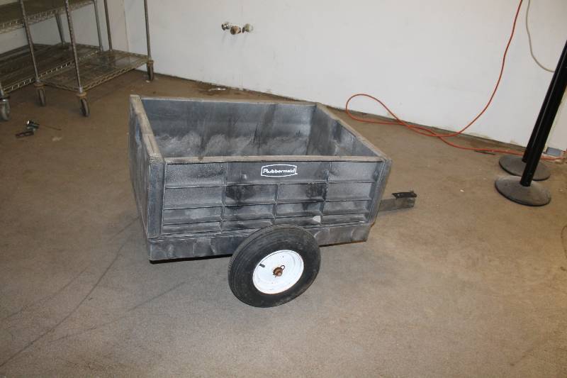 lot 11 image: Pull-Along Trailer w2 Wheels & Hitch 42 x 60 x 26.
