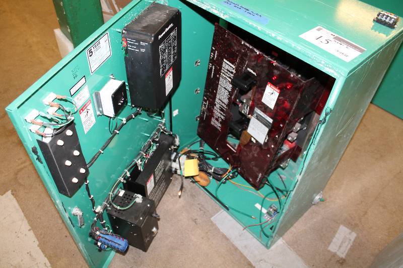 lot 15 image: Cummins Onan Automatic Transfer Switch 240V225A1 Phase Model OT 225 26 x 16 x 36.