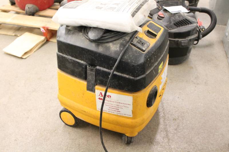 lot 58 image: Wap WetDry Vac wCord 10 Gallon.