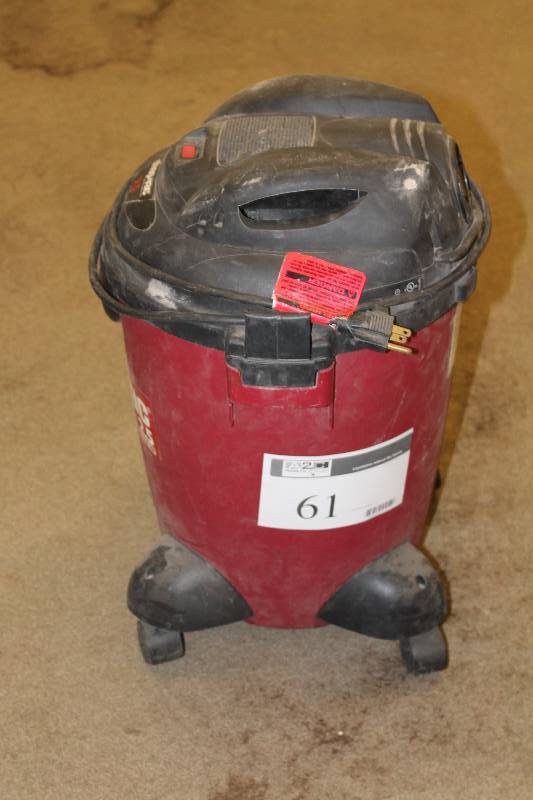 lot 61 image: Shop Vac 6 Gallon Wet Dry Shop Vac Mod 125250B 120V60Hz8A wCord.
