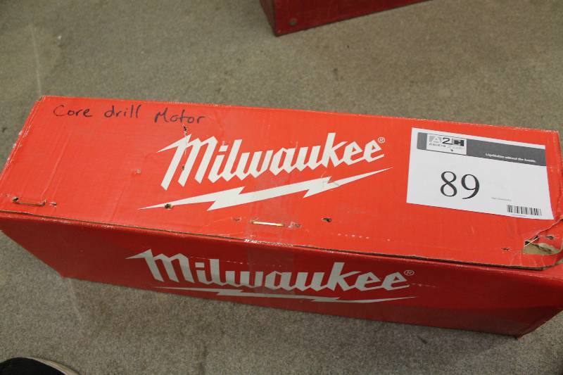 lot 89 image: Milwaukee Dymodrill 2 to 10 1-14 - 7 Spindle Thread 20A120V60Hz900-450RPM.