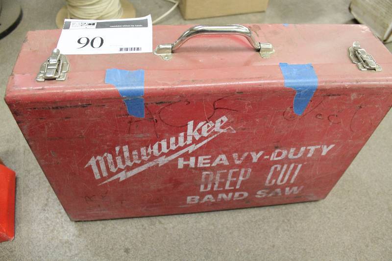 lot 90 image: Milwaukee Heavy Duty Deep Cut Band Saw wMetal Case 120V60Hz6.0A0-50FPM Cat. 6320.