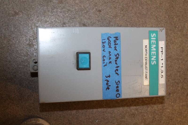 lot 48 image: Siemens Motor Starter Size 0 600V Max120V Coil3 Pole 10 x 6 x 6.