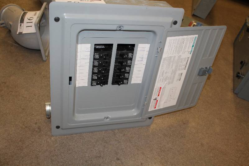 lot 50 image: Siemens 3 Phase Circuit Breaker 100A208-120V Main Lug Load Center 16 x 5 x 20.