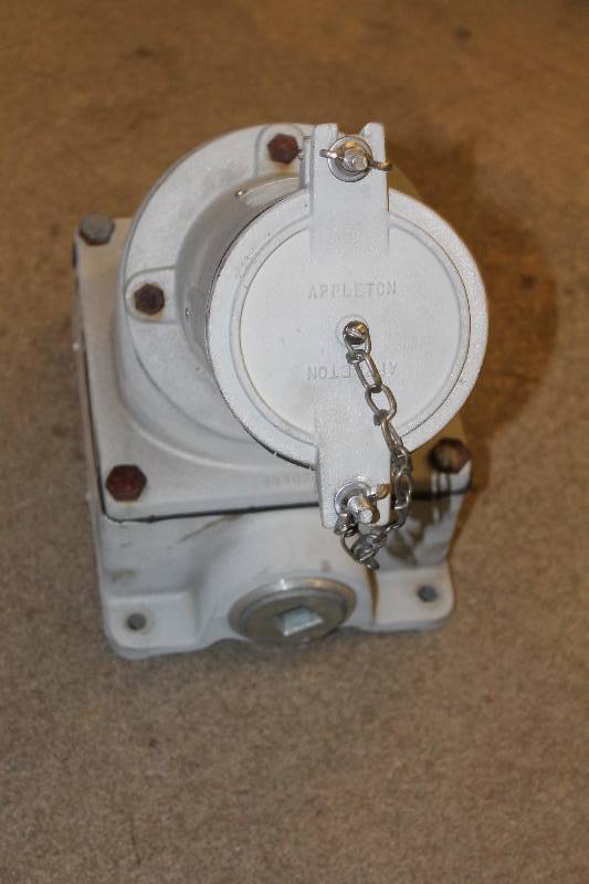 lot 111 image: Appleton AJA20034200RS 200A3W4P2Sty600VAC Platt Electric Supply.