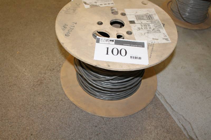 lot 100 image: Communications Cable Reel 9841 060 CHR 1000Ft.