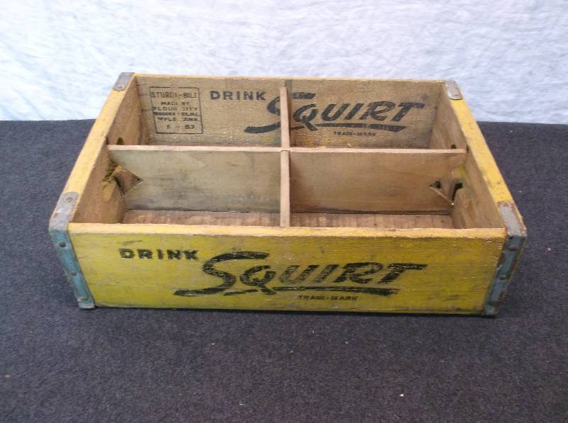 lot 34 image: Vintage