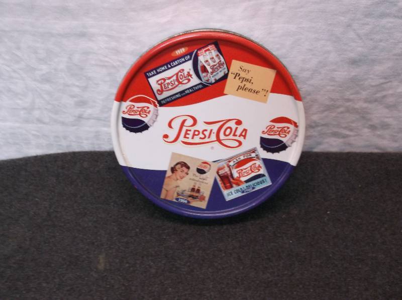 lot 36 image: Collectible