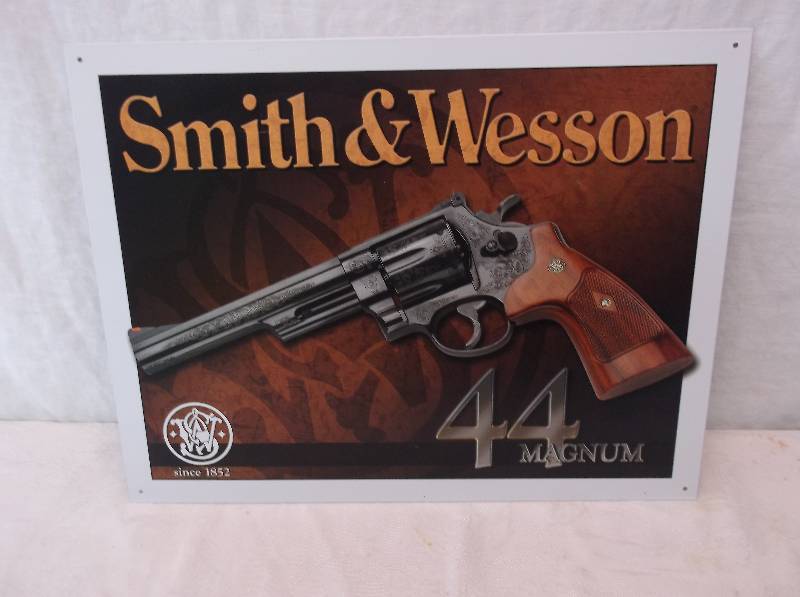 lot 55 image: Collectible