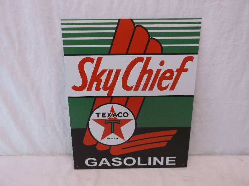 lot 68 image: Collectible