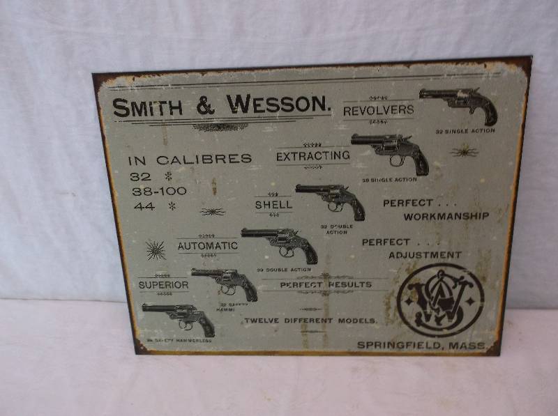 lot 69 image: Collectible