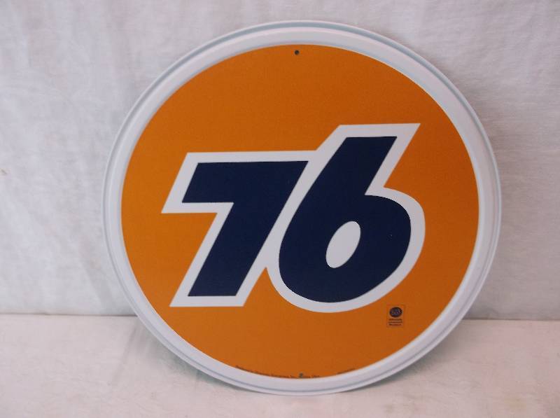 lot 70 image: Collectible