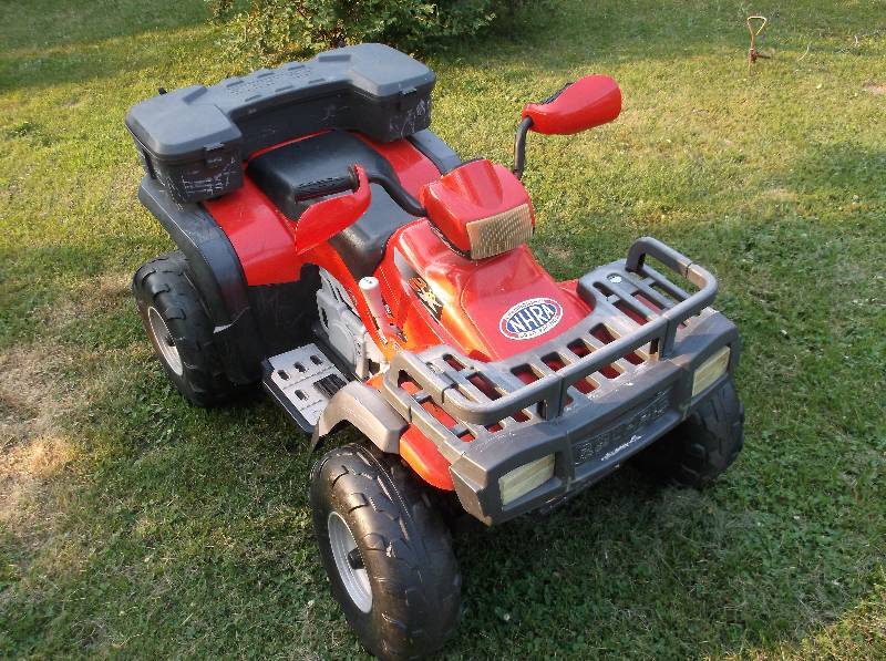 lot 84 image: Ride on 4 wheeler