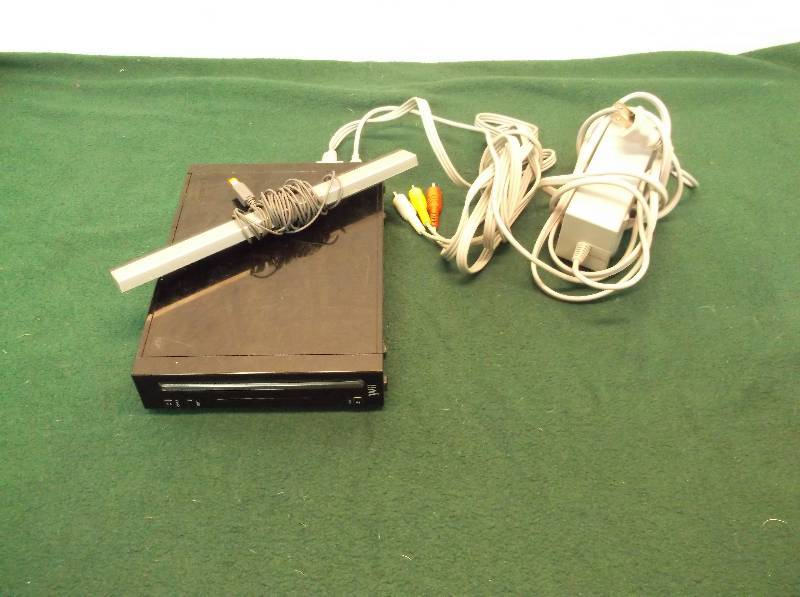 lot 87 image: Wii