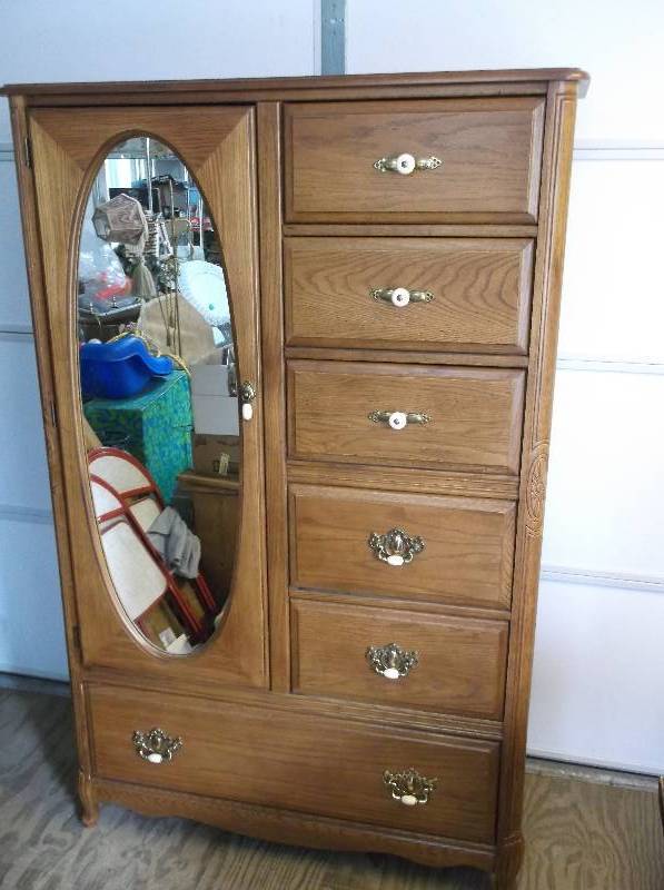 lot 103 image: Wardrobe
