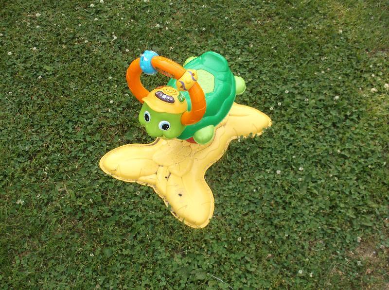 lot 106 image: Sit on toy