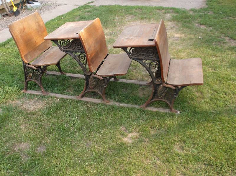 lot 108 image: Antique