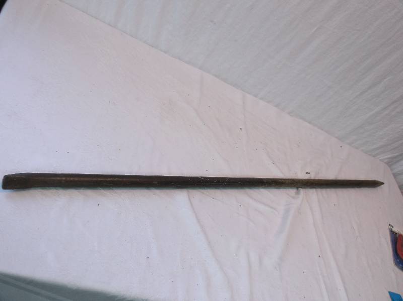 lot 133 image: Pry bar