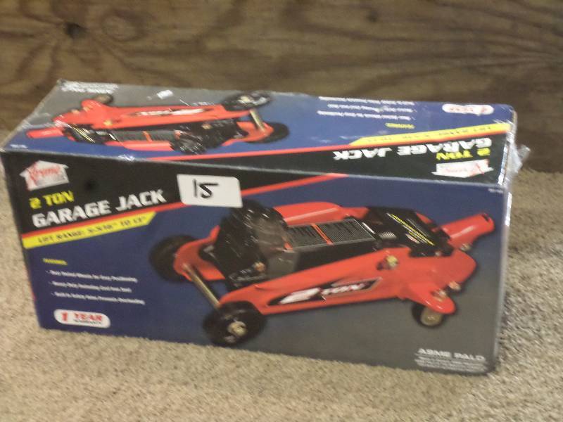 Unused Xtreme Garage 2-Ton Floor Ja...