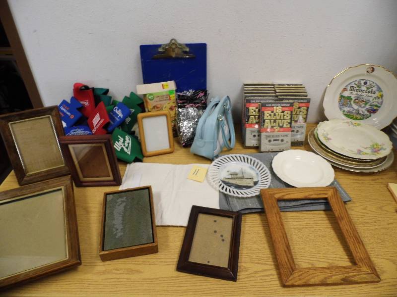 Misc Household Items w Frames