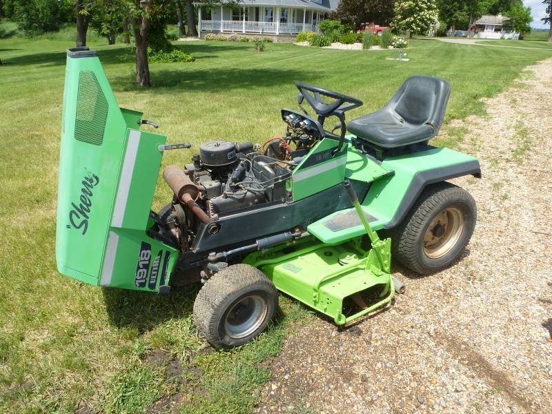 Allis Chalmers Lawn Tractor
