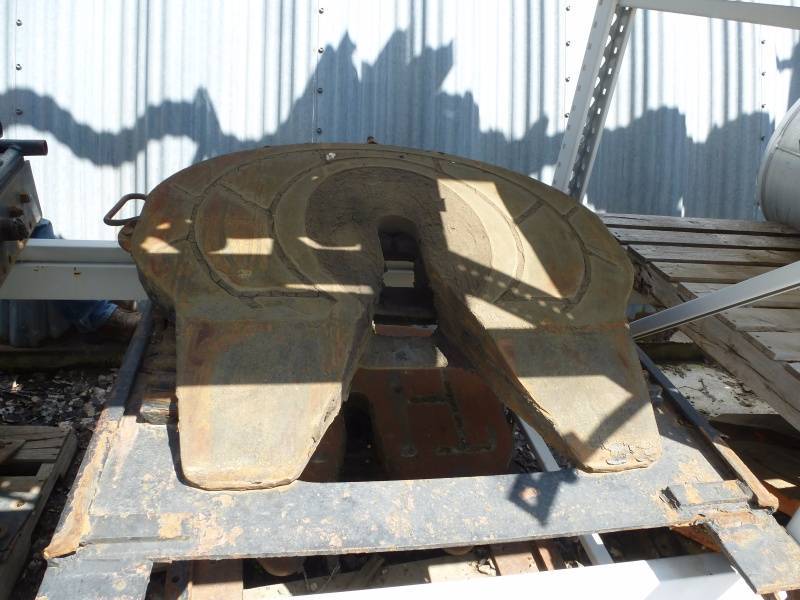 Holland Slider 5th wheel plate