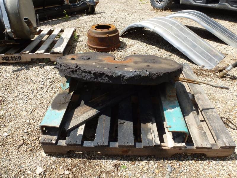 Fontain 5th wheel plate