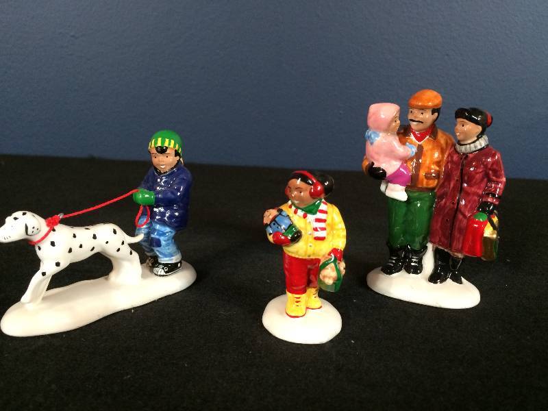 Dept 56 The Whole Family Goes Shopping