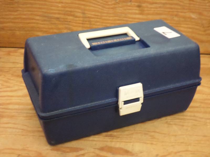 lot 7 image: Coast To Coast Plastic Tackle Box ...